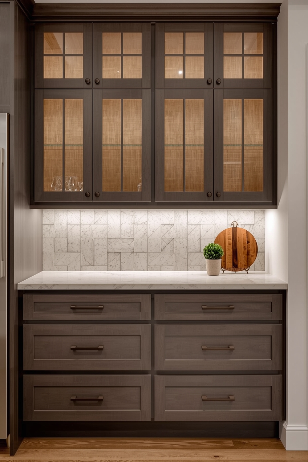 Two-Toned Kitchen Cabinet Lighting Design Tips