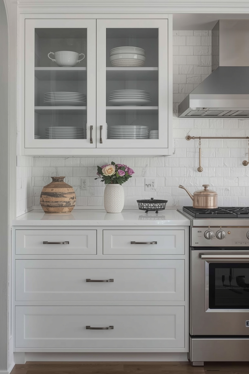 Two-Toned Kitchen Cabinet Styling Ideas