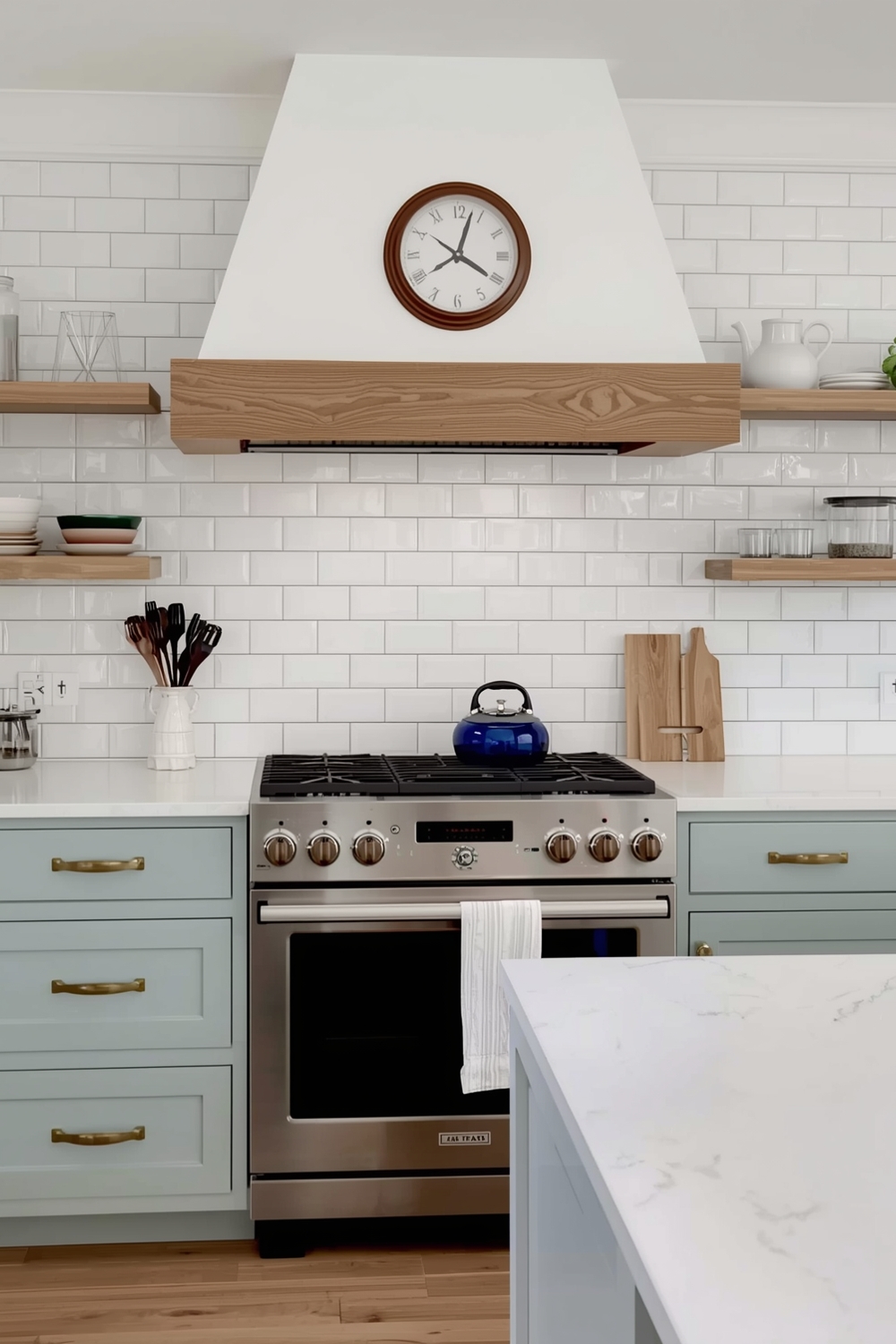 White Oak Kitchen Tile Backsplash Designs
