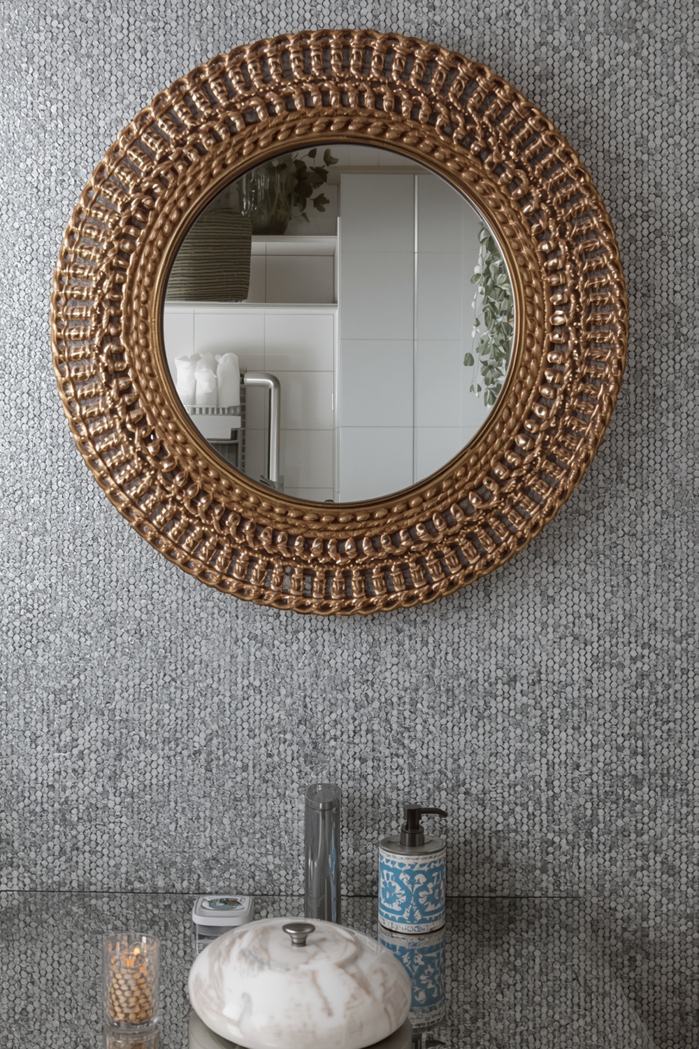 Bathroom Mirror Accent Feature Ideas