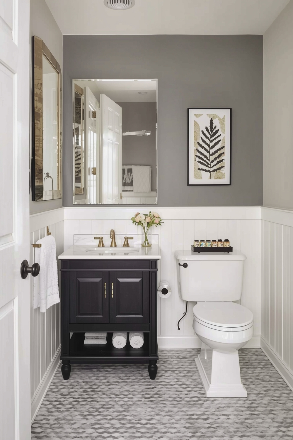 Chic Small Bathroom Combination Ideas