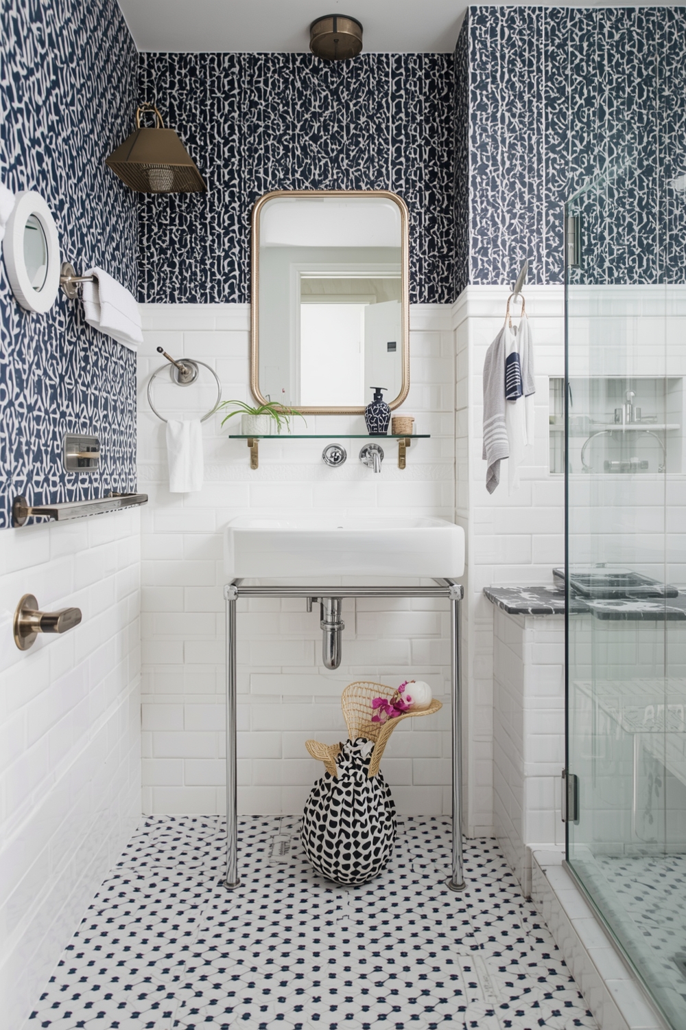 Compact Bathroom Style and Decor Tips