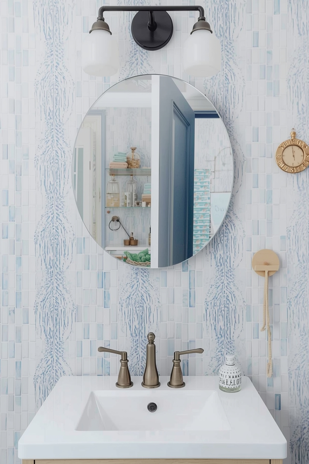 Small Bathroom Decor and Style Tips